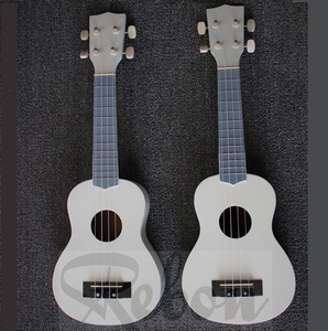 <span class=keywords><strong>Ukelele</strong></span> de 21 Pulgadas/Tamaño Estándar en Color <span class=keywords><strong>Blanco</strong></span> Claro - Product Image 1