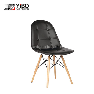 Gros Moderne Bacco Style Tissu À Manger Chaise Avec en bois Jambes - Product Image 1