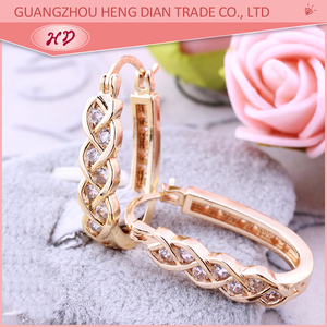 أحدث تصميمات الأقراط الذهبية البسيطة والعصرية للفتيات - Product Image 2