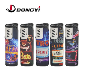 Briquet à gaz coupe-vent classique en plastique DONGYI pour le camping, vente en gros d'usine avec logo personnalisé - Product Image 3
