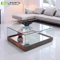 Einfacher quadratischer gebogener Glas tisch mit Spiegel