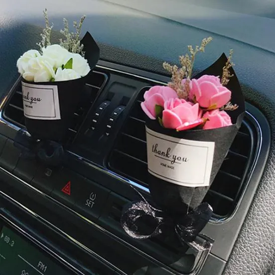Оптовая продажа OEM, освежитель воздуха для автомобиля с романтическим цветком