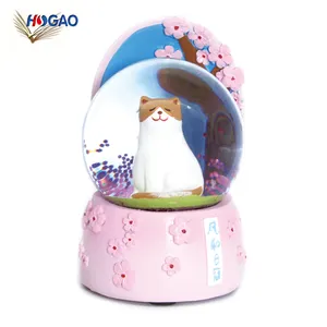 OEM 批发雪圆顶家居装饰可爱有趣的树脂日本粉红色樱花猫雪地球