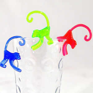 Colgadores de Cócteles de Plástico con Forma de Animales - Product Image 1
