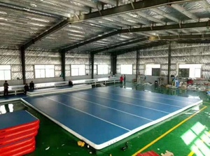 <span class=keywords><strong>Airtrack</strong></span> <span class=keywords><strong>Tapis</strong></span> de gymnastique gonflable avec pompe à air Taille personnalisée Tumbling <span class=keywords><strong>Airtrack</strong></span> pour cours de danse - Product Image 2