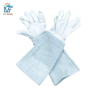 Gants de jardin en cuir de vache pour hommes et femmes, gantlet Rose à éciselure, Long, étanche - Product Image 1