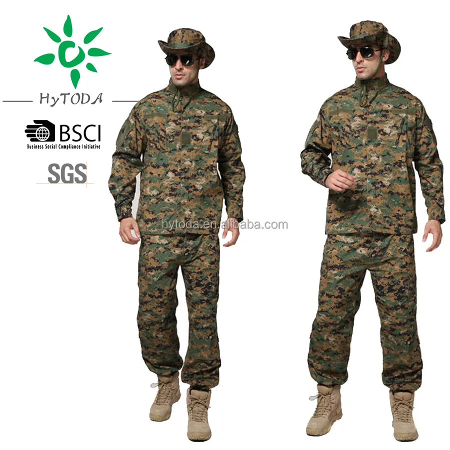 La consegna del DHL di Combattimento dell'esercito tattico uniforme militare