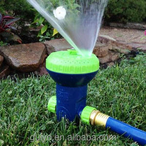 Aspersor estacionario de torreta 2 en 1 de 9 patrones para jardines Herramienta de riego de jardín duradera con punta en serie - Product Image 3