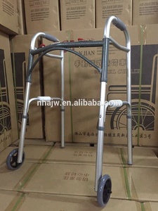 Deambulatore Pieghevole in Alluminio Regolabile in Altezza con Ruote per Uso Interno, Capacità 75kg, Ausilio per la Deambulazione AJ-904C - Product Image 4