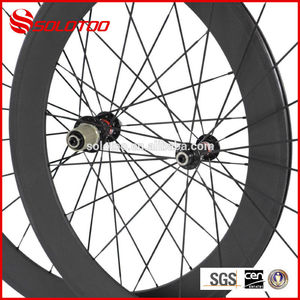 t700 <span class=keywords><strong>rueda</strong></span> de la <span class=keywords><strong>bicicleta</strong></span> <span class=keywords><strong>pegatinas</strong></span> de carbono de 60mm 3k mate tejido utilizado clincher ruedas de carbono - Product Image 1