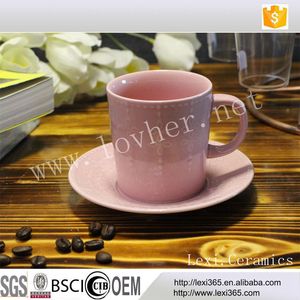 Rosa en relieve porcelana taza <span class=keywords><strong>de</strong></span> té y platillo taza <span class=keywords><strong>de</strong></span> té <span class=keywords><strong>de</strong></span> cerámica con plato <span class=keywords><strong>para</strong></span> la boda, hogar, hotel, restaurante - Product Image 1