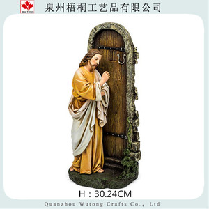 Escultura Artesanal de Resina de Jesús Llamando a la Puerta - Ideal como Recuerdo Religioso Renacentista - Product Image 2