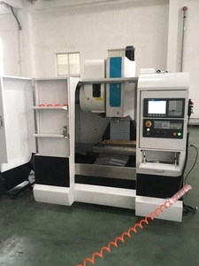Centre d'usinage vertical CNC miniature VMC400E - Product Image 3