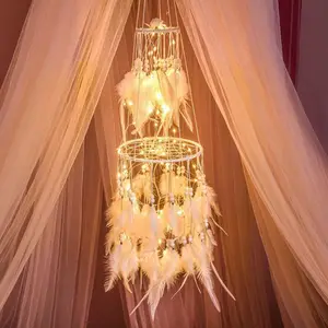 Doppel Kreis Weiß Feather Dream Catcher LED Fee Lichter Wand Hängen Ornamente Decke Dekor für Schlafzimmer Decor Hochzeit Decor