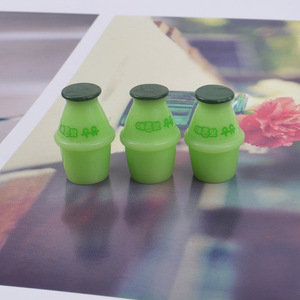 ZF143 도매 제품 한국어 디자인 매력 수지 Yoghourt 병 프로모션 장난감 DIY 점액 액세서리 - Product Image 3