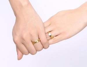한 돌 약혼 골드 스테인레스 스틸 도매 커플 반지 - Product Image 6