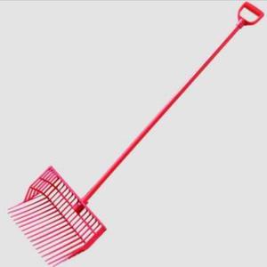 Kunststoff-Pitch-Gabel kopf mit D-förmigem Griff zur Pferde reinigung - Product Image 1