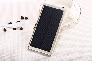 Banque d'alimentation <span class=keywords><strong>solaire</strong></span> portable 20000mAh avec logo personnalisable, ultra-mince, mini chargeur mobile en aluminium, double USB, <span class=keywords><strong>panneau</strong></span> <span class=keywords><strong>solaire</strong></span> étanche 10W - Product Image 6