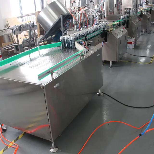 Fabricante profesional completamente automática máquina de llenado para la capa clara spray de pintura