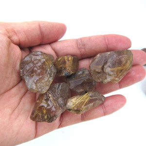 Commercio all'ingrosso grezza naturale quarzo rutilato pietra per facting <span class=keywords><strong>e</strong></span> cabochon - Product Image 2