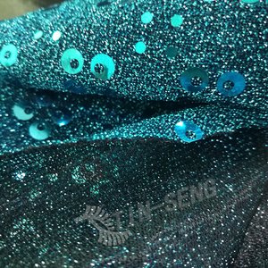Tessuto Blu Lago con Paillettes, Paillettes a Occhio di Pesce Tagliate al <span class=keywords><strong>Laser</strong></span> con Base GIGIMI, Tessuto Glitterato Pesante con Decorazione in Lamé - Product Image 3