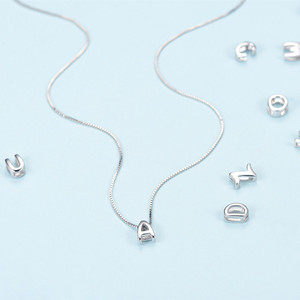 Joyería simple para mujer, amuleto de <span class=keywords><strong>plata</strong></span> con letra <span class=keywords><strong>inicial</strong></span>, <span class=keywords><strong>collar</strong></span> de <span class=keywords><strong>plata</strong></span> de ley 925 con colgante de letra - Product Image 2