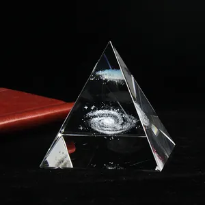 Pyramide en cristal, grande pyramide gravée au Laser 3D, personnalisée, galaxie