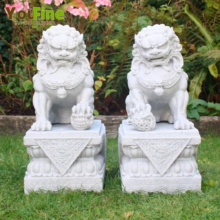 Estátua de animal de mármore leão do cão do foo chinês