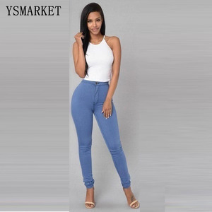 Comment porter le jean boyfriend avec style