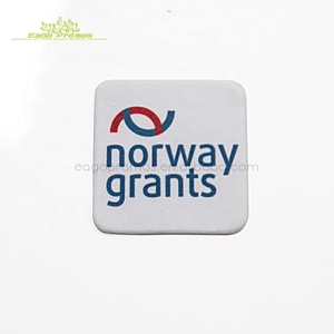 Échantillons gratuits en gros 2026 – Autocollant nettoyant réutilisable en microfibre pour écran d'<span class=keywords><strong>ordinateur</strong></span>/té<span class=keywords><strong>l</strong></span>éphone - Product Image 5