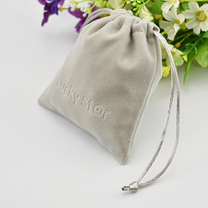 <span class=keywords><strong>Achat</strong></span> Direct de la chine de bonne qualité de l'environnement gris pochette en velours - Product Image 1