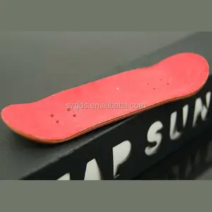 Bán buôn đa màu sắc Trống Gỗ Skateboard sàn bán buôn tùy chỉnh hoàn chỉnh ngón tay Skateboard nhà máy giá