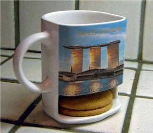 FAMA fabbrica all'ingrosso AB grade custom design white cookie pocket mug <span class=keywords><strong>tazza</strong></span> da caffè in ceramica con supporto per <span class=keywords><strong>biscotti</strong></span> - Product Image 5