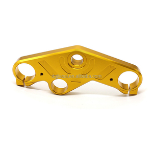 Connecteurs triangulaires personnalisés de support en alliage d'aluminium de pièces automobiles et de motos usinées CNC - Product Image 1