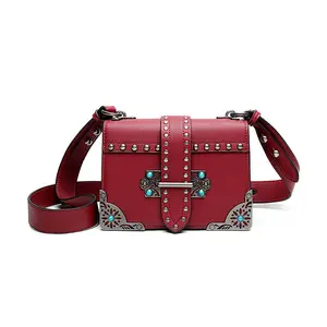 Moda INS için Sıcak Satış Vintage Perçin Boncuk Omuz Kızlar için Crossbody Çanta