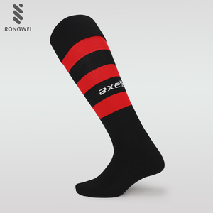 Elite Sport Custom Logo <span class=keywords><strong>calze</strong></span> traspirante Anti-Slip Spandex <span class=keywords><strong>per</strong></span> il <span class=keywords><strong>calcio</strong></span> che corre alta alla caviglia modello di lettera ODM quotidiano <span class=keywords><strong>per</strong></span> la primavera - Product Image 2