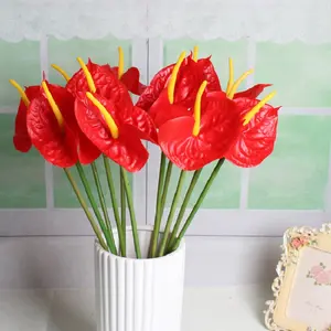 Qihao Factory Prijs Voorraad Kunstmatige Anthurium Bloemen Enkele Rode Palm Zacht Plastic Bloem Nieuwste Home Bruiloft Decoratie Indoor