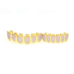 HipHop Grilles Fête D'halloween Canine <span class=keywords><strong>Vampire</strong></span> Fang Pleine CZ Diamant Glacé Or Glacé <span class=keywords><strong>Dent</strong></span> Grilles Bijoux <span class=keywords><strong>De</strong></span> Corps - Product Image 2