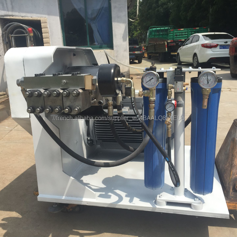 4 M * 2 M découpe jet d'eau intensificateur H2O pompe machine; 5 axes tête de coupe système pompe à multiplicateur.
