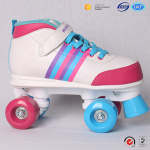 Chaussures OEM en cuir synthétique à <span class=keywords><strong>talon</strong></span> plat <span class=keywords><strong>avec</strong></span> roues en PVC 54x32mm Catégorie de produit Rouleau clignotant - Product Image 4