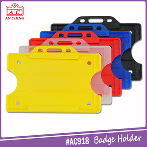 Porta Tarjetas de Identificación Transparente Esmerilado de Silicona Acrílica An Ching AC607 con Logotipo Personalizado 60x99mm para Uso en Oficina/Escuela - Product Image 2