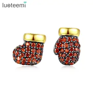 LUOTEEMI Belle Chaussette De Noël Boucles D'oreilles Rouge Corée Mignon Boucle D'oreille Cadeau pour Fille En Gros Bijoux