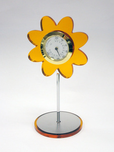 Divertidos relojes de escritorio digitales de plástico mecánico con forma de girasol amarillo - Product Image 2