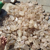 Pierre de cristal naturelle brute non taillée, spécimen de cristal de quartz clair