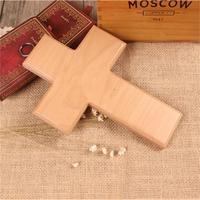 Articles religieux suspendu avec croix en bois, magasin d'usine