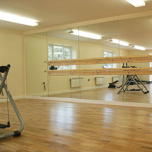 Espejo de <span class=keywords><strong>Gimnasio</strong></span> Moderno de Gran Tamaño, Pantalla de Vidrio <span class=keywords><strong>para</strong></span> Deportes, Equipo de Fitness Reflectante de Alta Calidad, Montaje en Pared - Product Image 2