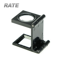 Loupe pliable en plastique MG14110 8X avec échelle pour tester les tissus et les textiles