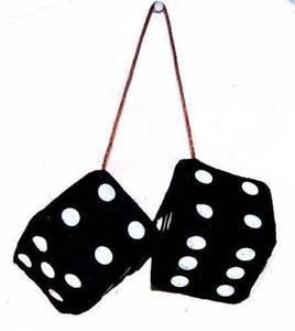 New Custom Logo Xe Treo Đầy Màu Sắc <span class=keywords><strong>Fuzzy</strong></span> Dice Nhồi Plush Cubes - Product Image 2