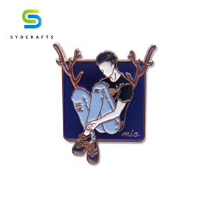 Diseño personalizado mujer desnuda de esmalte suave Pin de solapa insignias de Metal con la gente sin rostro - Product Image 1