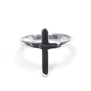 Bijoux de bague en argent sterling 925 faits à la main de créateur pour la fête - Product Image 1